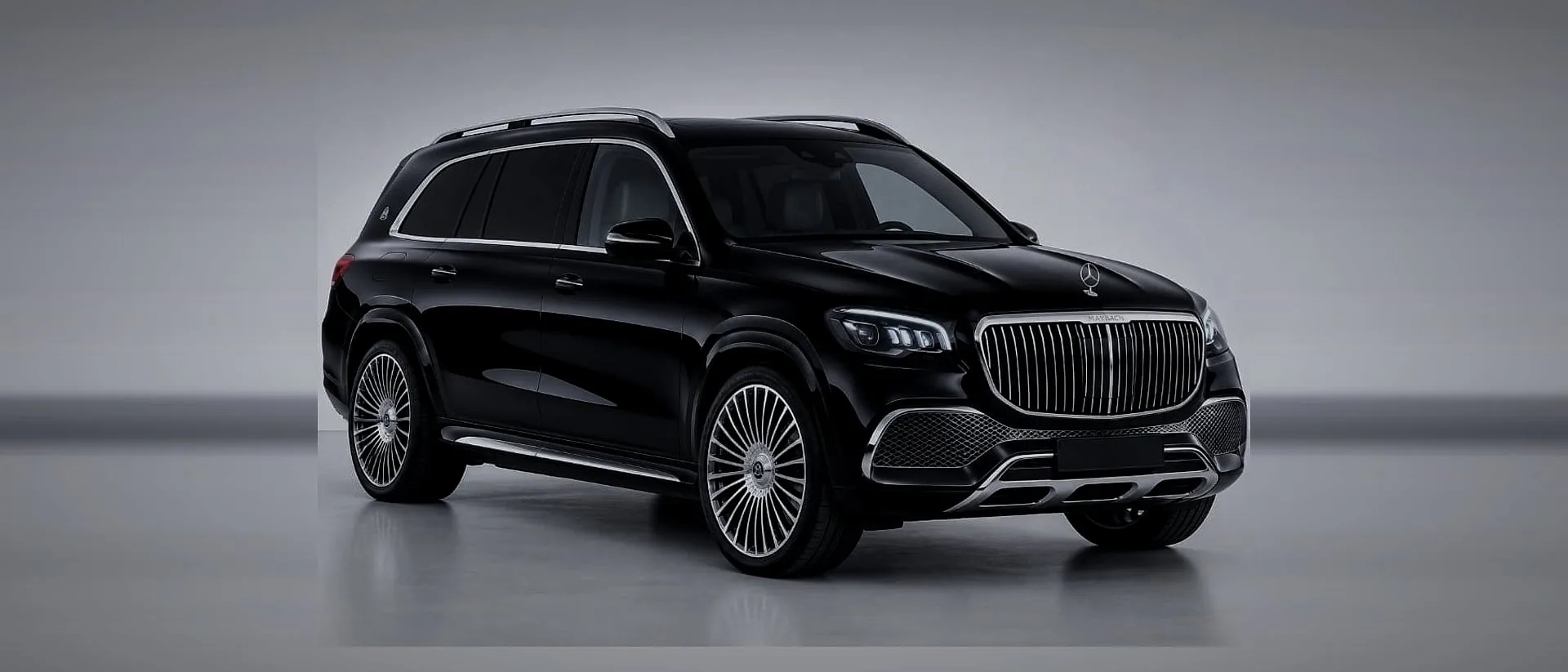 Mercedes-Maybach GLS in Schwarz, Dreiviertelansicht von vorne