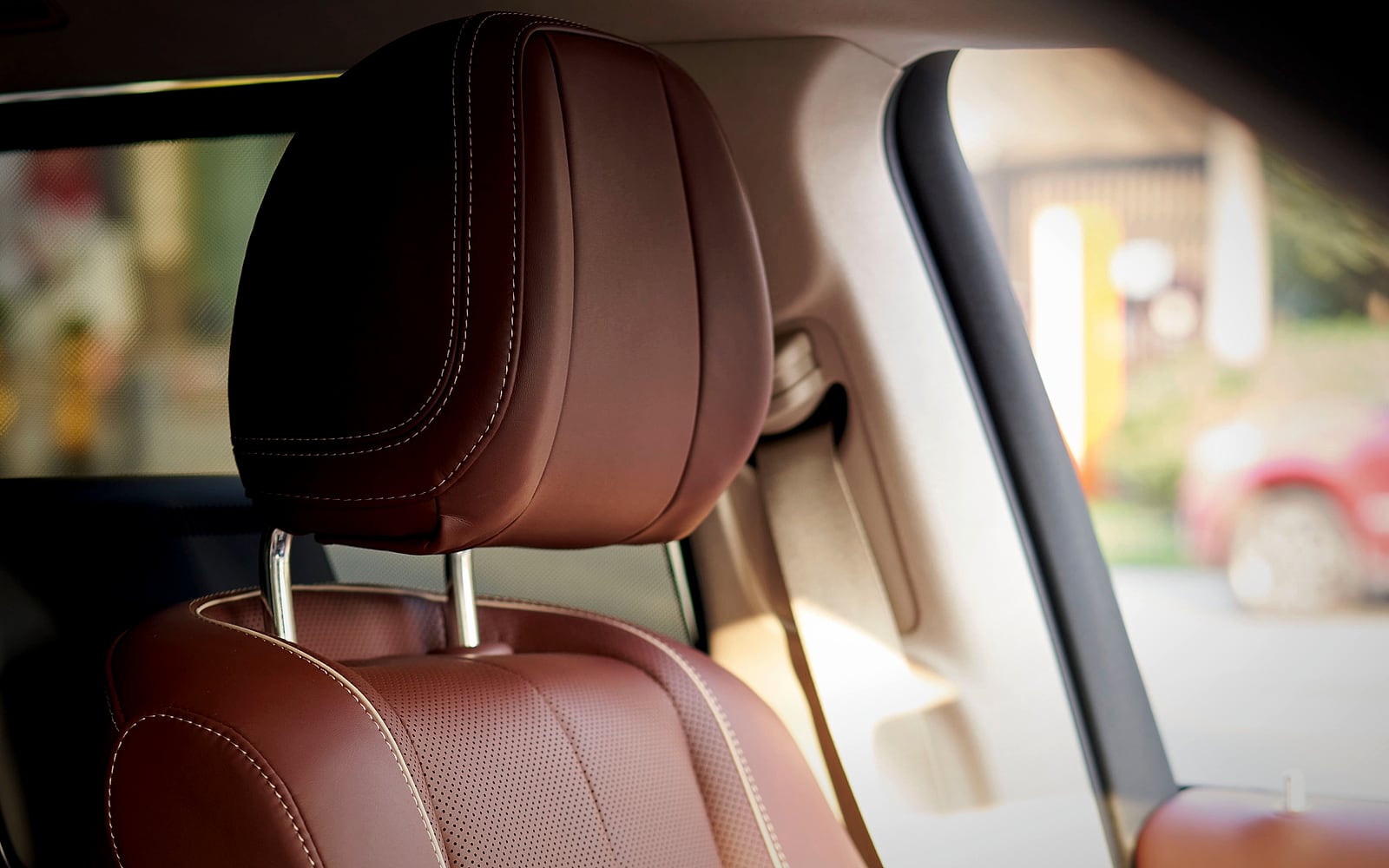 Fondsitz eines Mercedes-Maybach mit Lederausstattung